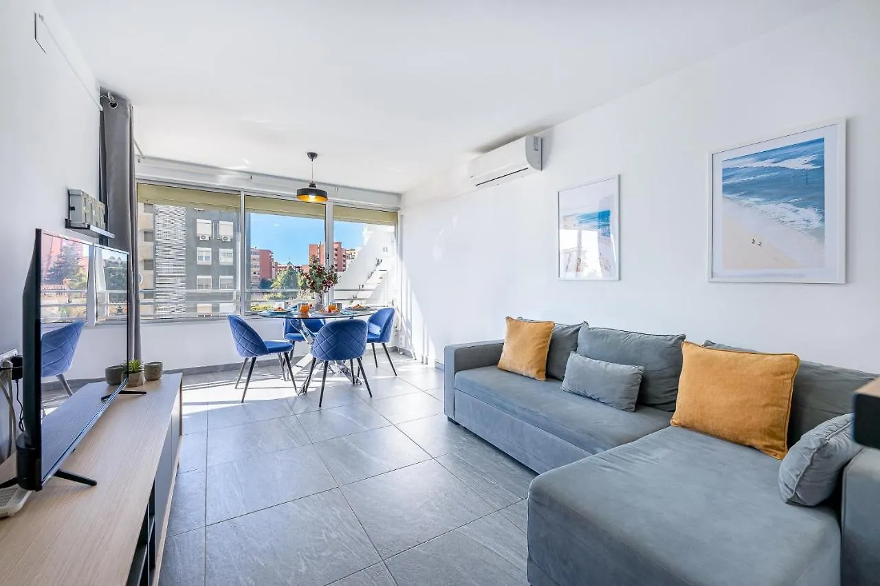 797 Holiday Rentals - Acogedor Apartamento Para 3 Con Piscina Benalmádena 0*,  Spanje